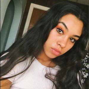 Meet your Posher, Daniela